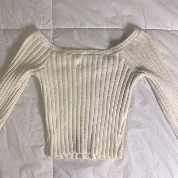 Hollister Off The Shoulder Knit Top - Picture 6 of 7